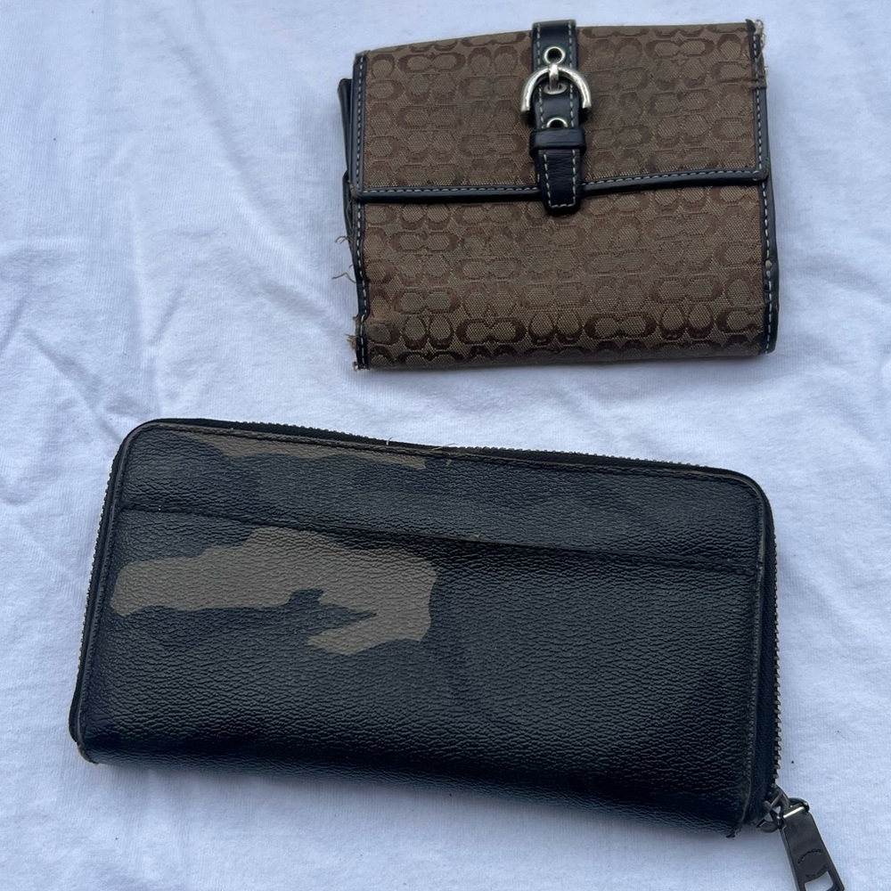 Coach Brown Signature Wallet + Black Camo Zip Wallet Set - Picture 4 of 11